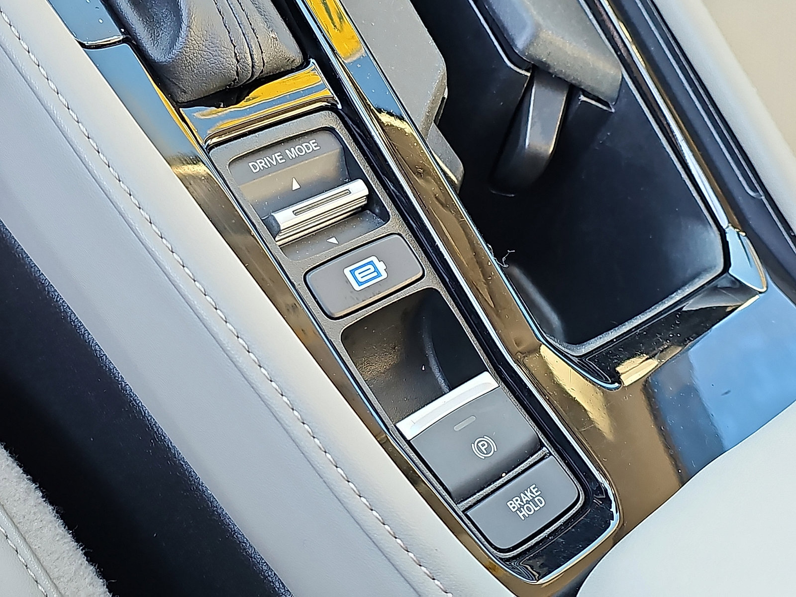 Used 2023 Honda Accord Touring image 26