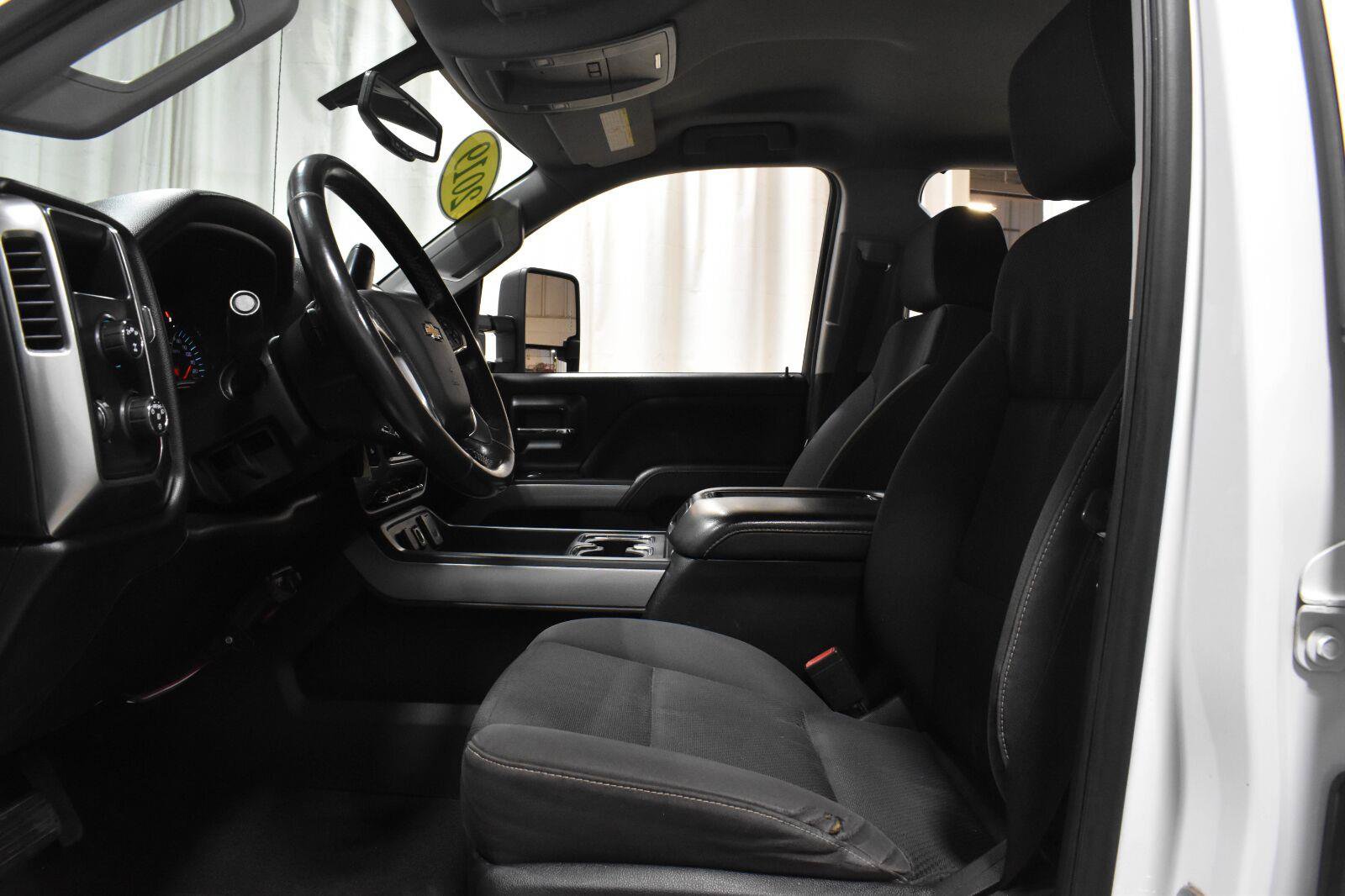 Used 2019 Chevrolet Silverado 2500 LT w/ Z71 Package, Off-Road AWD/4WD image 8