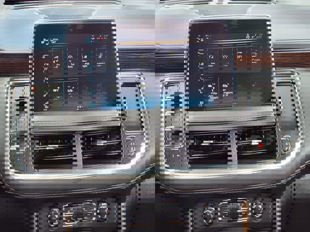 Used 2024 Chevrolet Tahoe High Country w/ Premium Package image 12