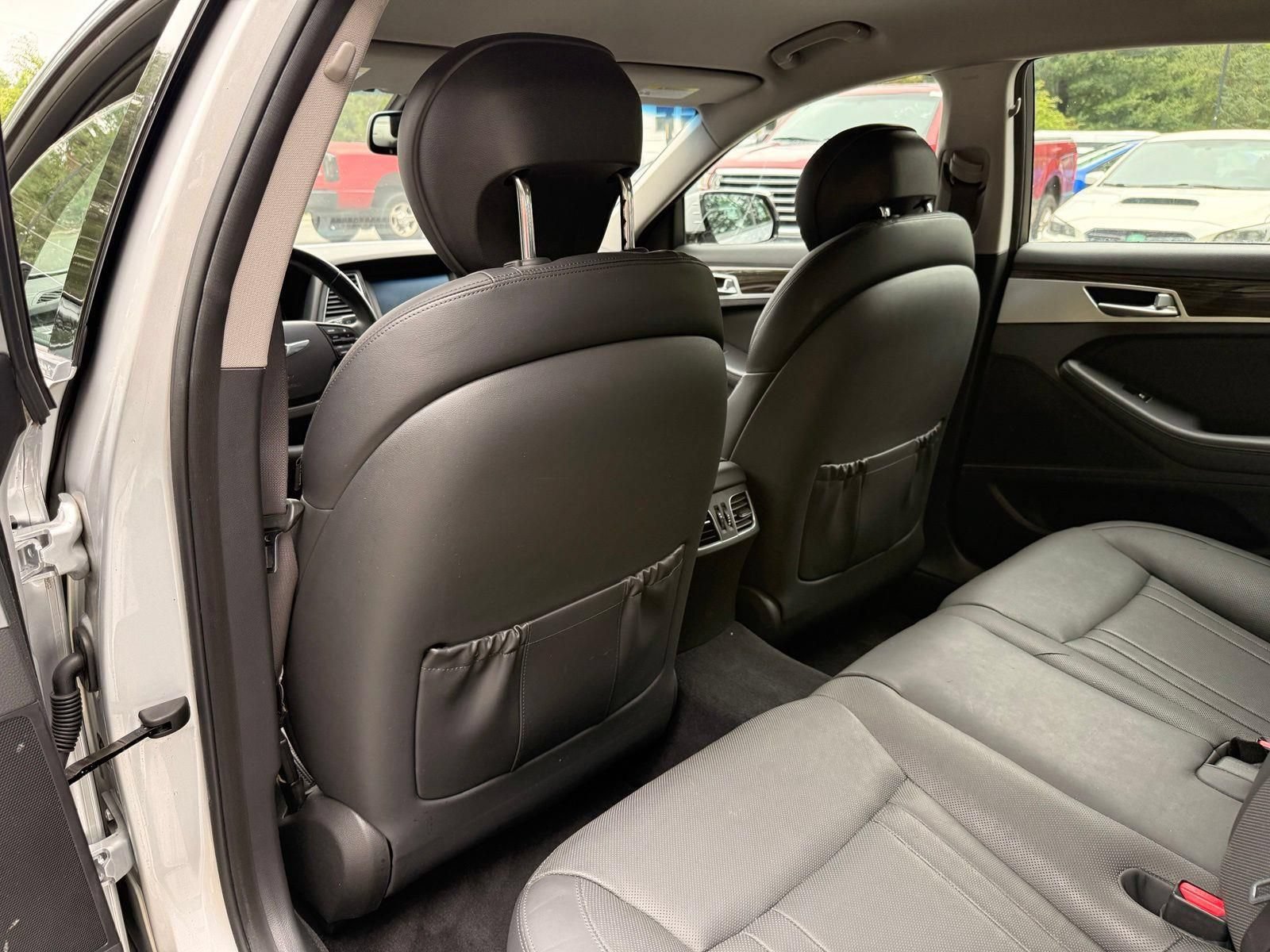 Used 2015 Hyundai Genesis 3.8 RWD image 26