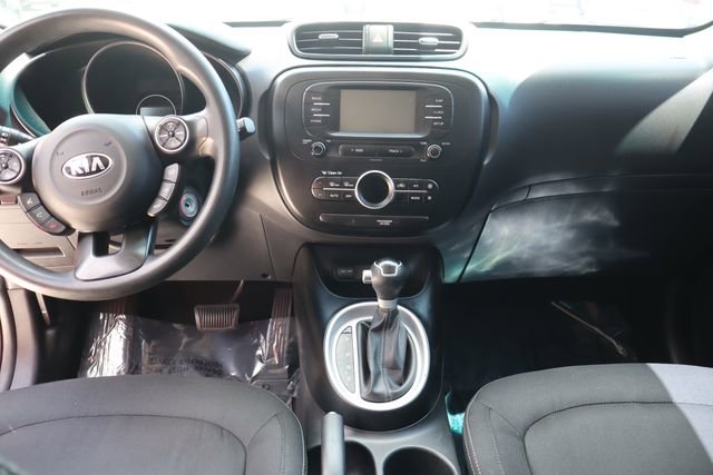 Used 2017 Kia Soul + FWD image 29