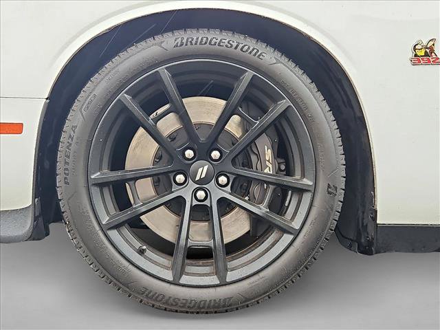 Used 2021 Dodge Challenger R/T Scat Pack w/ Dynamics Package RWD image 28