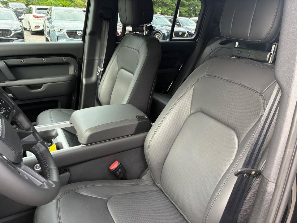 New 2026 Land Rover Defender 110 X AWD/4WD image 30