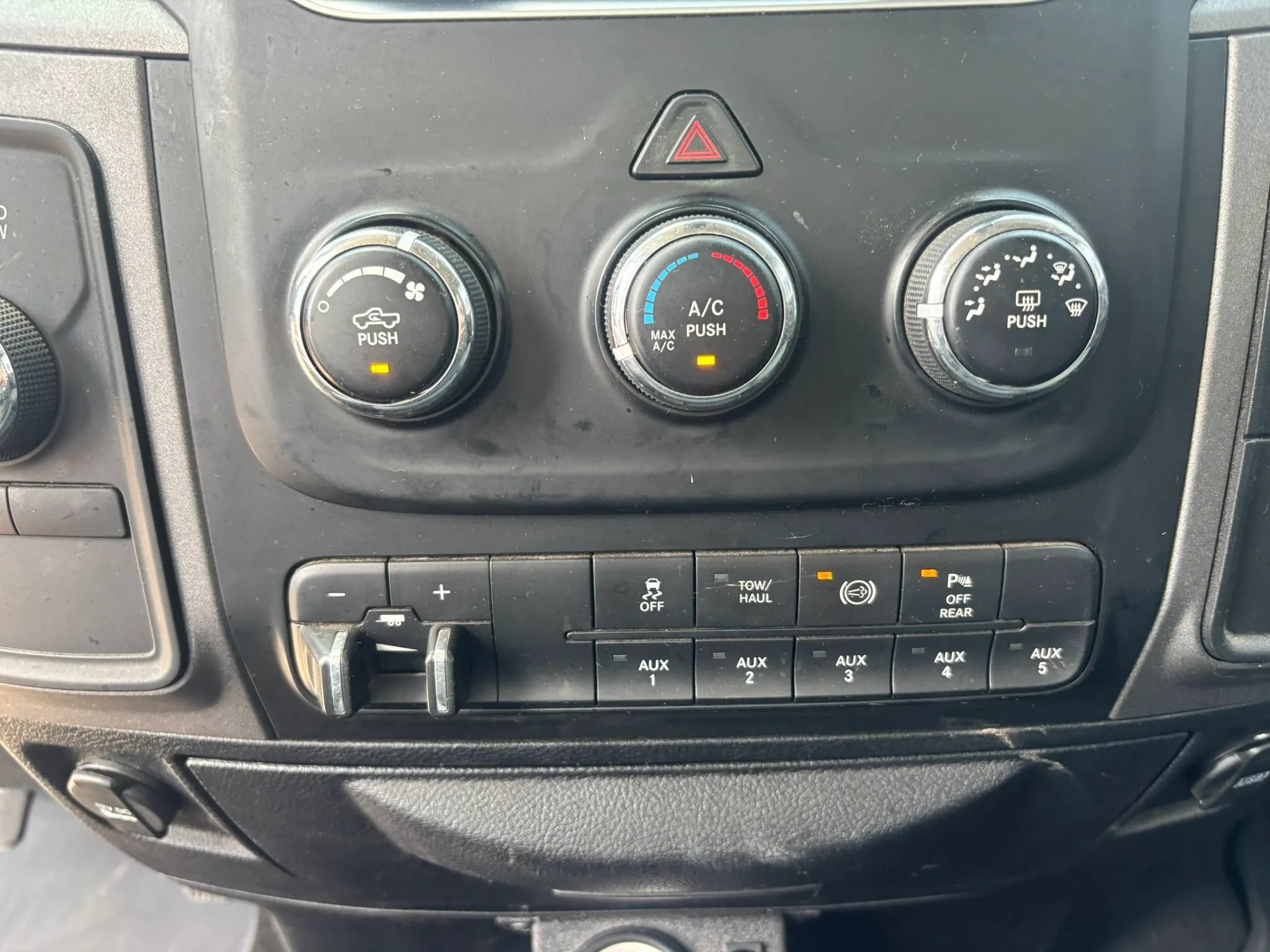 Used 2017 RAM 2500 Tradesman w/ Chrome Appearance Group AWD/4WD image 25