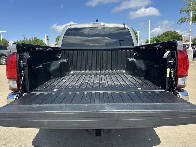 Used 2021 Toyota Tacoma SR5 RWD image 27