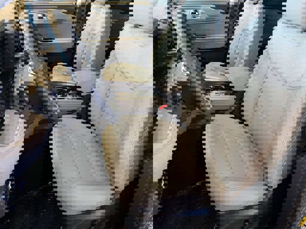 New 2026 Ford Explorer Active w/ Active Comfort Package image 15