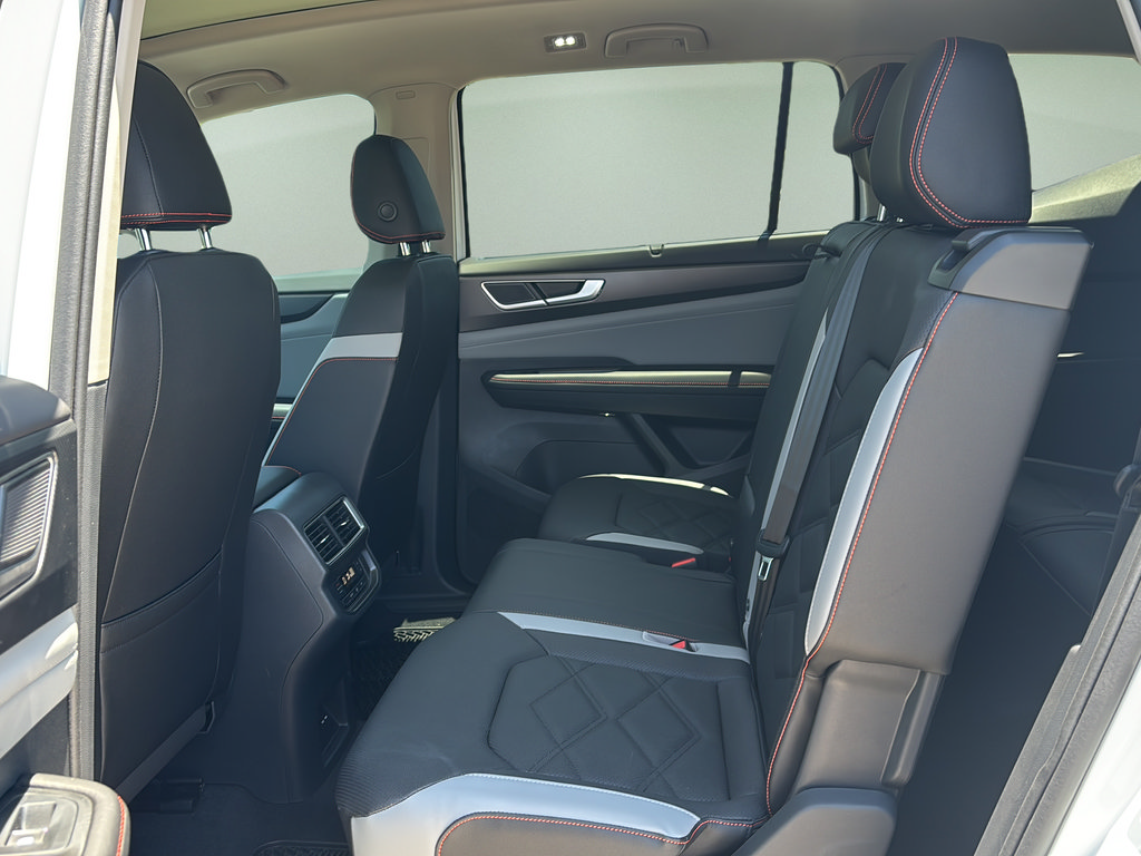 New 2026 Volkswagen Atlas Peak Edition AWD/4WD image 15