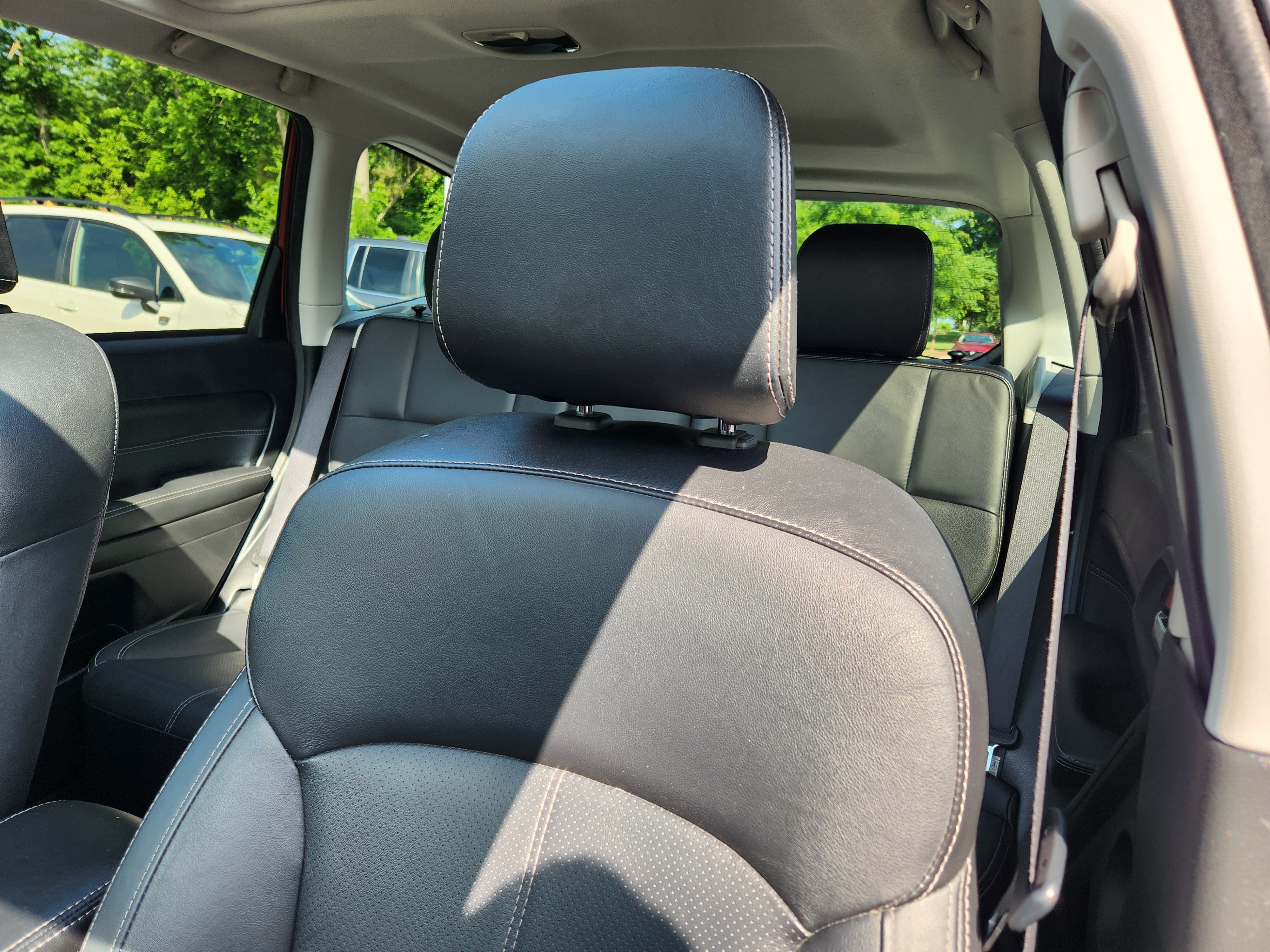 Used 2018 Subaru Forester 2.5i Touring AWD/4WD image 11