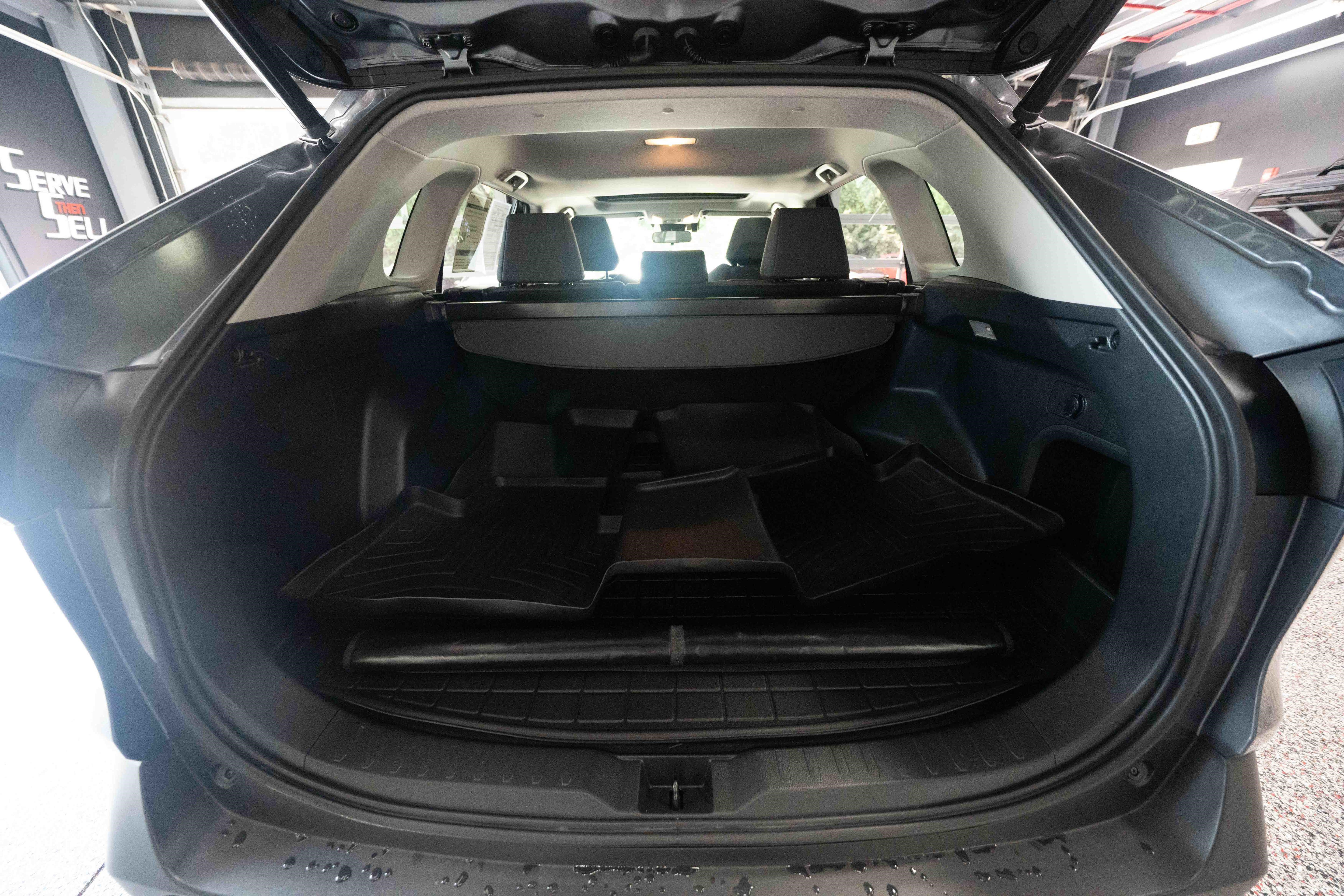 Used 2019 Toyota RAV4 XLE w/ Convenience Package AWD/4WD image 28