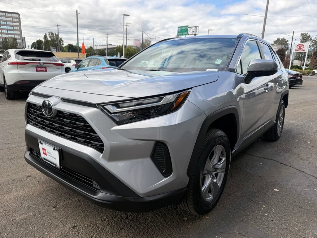 Certified 2025 Toyota RAV4 XLE w/ Convenience Package AWD/4WD image 4