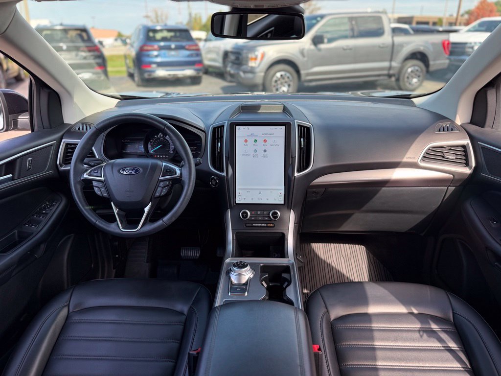 Certified 2024 Ford Edge SEL w/ Convenience Package AWD/4WD image 2