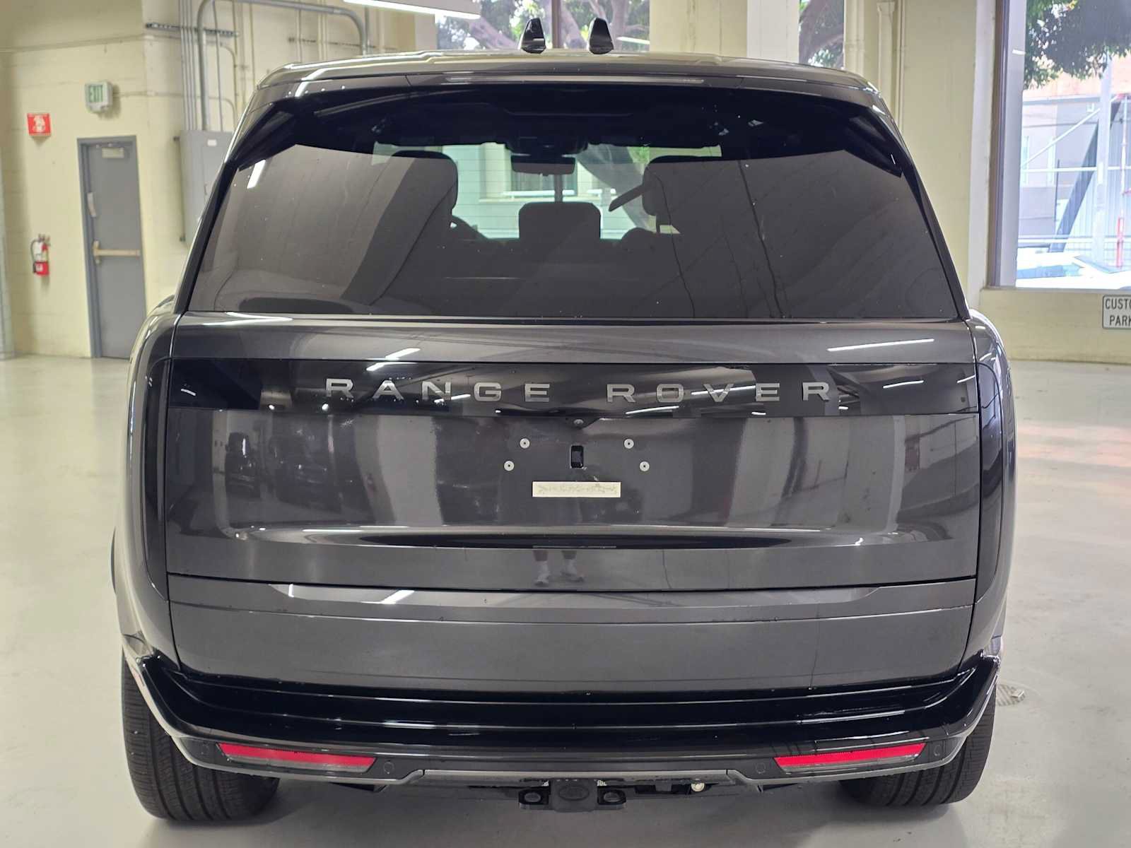 New 2026 Land Rover Range Rover Long Wheelbase SE AWD/4WD image 4