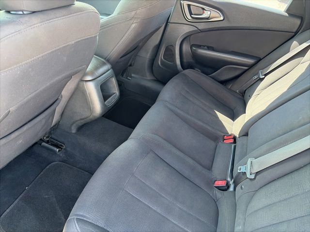 Used 2016 Chrysler 200 Limited image 11