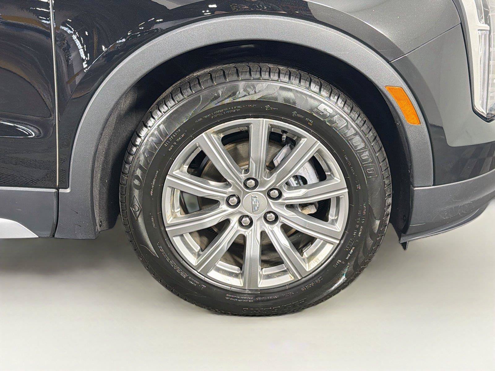 Used 2020 Cadillac XT4 Premium Luxury w/ Cold Weather Package AWD/4WD image 36