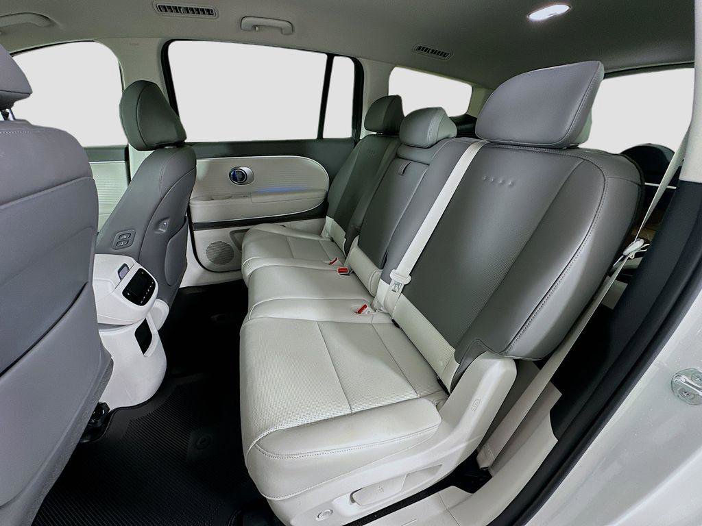 New 2026 Hyundai Ioniq 9 SEL image 17
