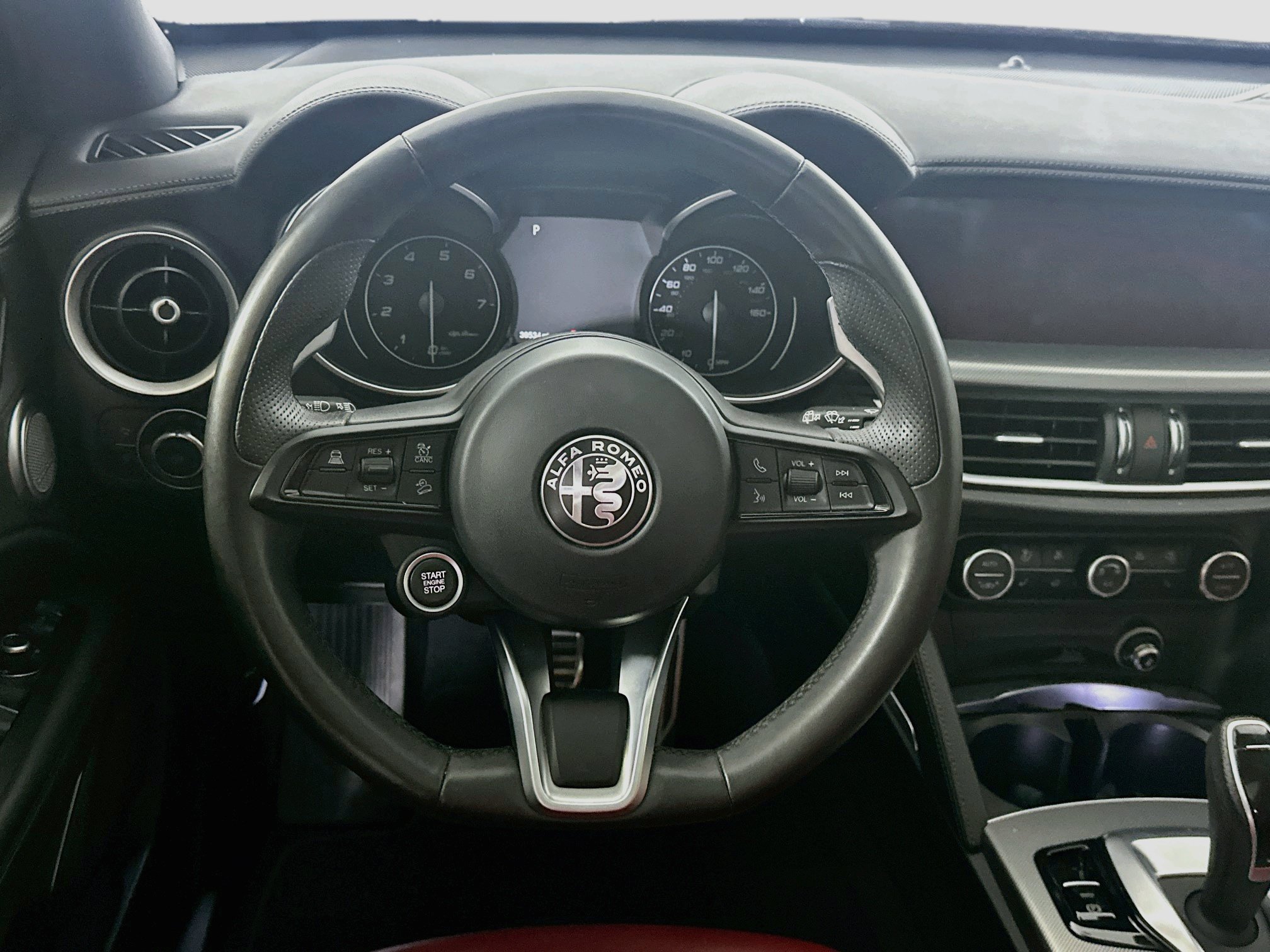 Used 2023 Alfa Romeo Stelvio Veloce AWD/4WD image 17