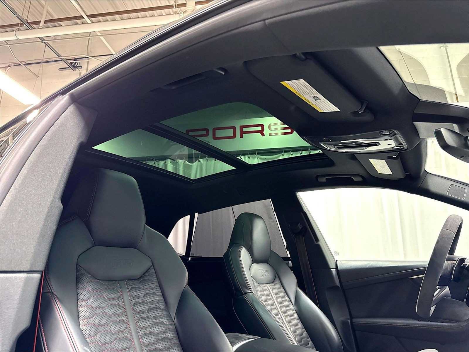 Used 2022 Audi RS Q8 AWD/4WD image 26