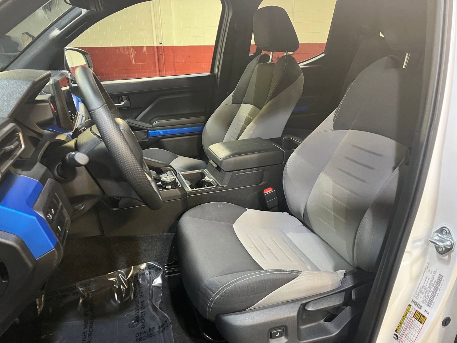 Used 2025 Toyota Tacoma TRD Off-Road image 37