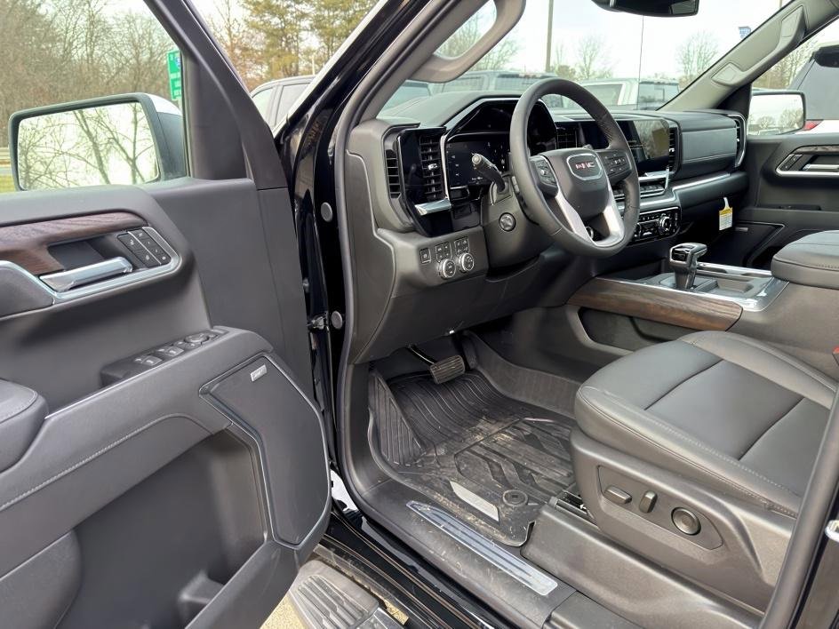 New 2026 GMC Sierra 1500 SLT w/ SLT Premium Plus Package image 10
