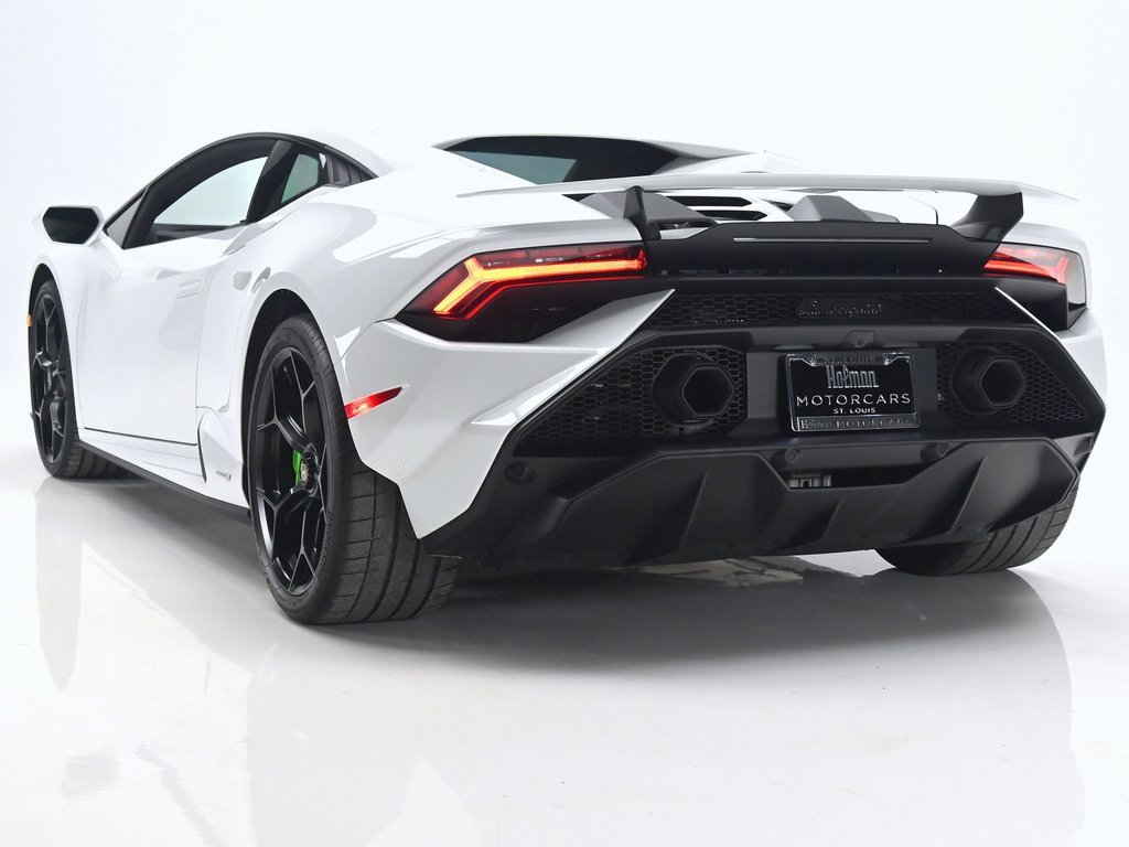 Used 2023 Lamborghini Huracan Tecnica image 2