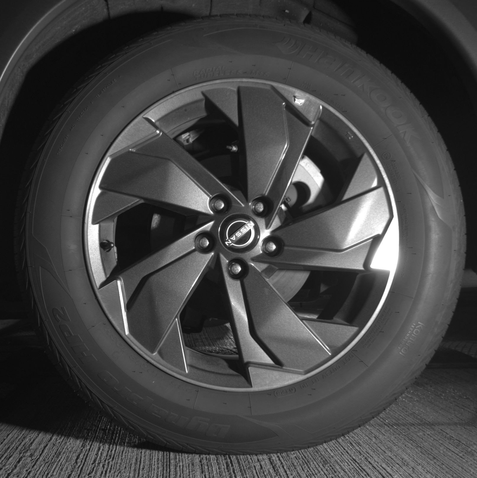 Used 2025 Nissan Rogue SV image 14