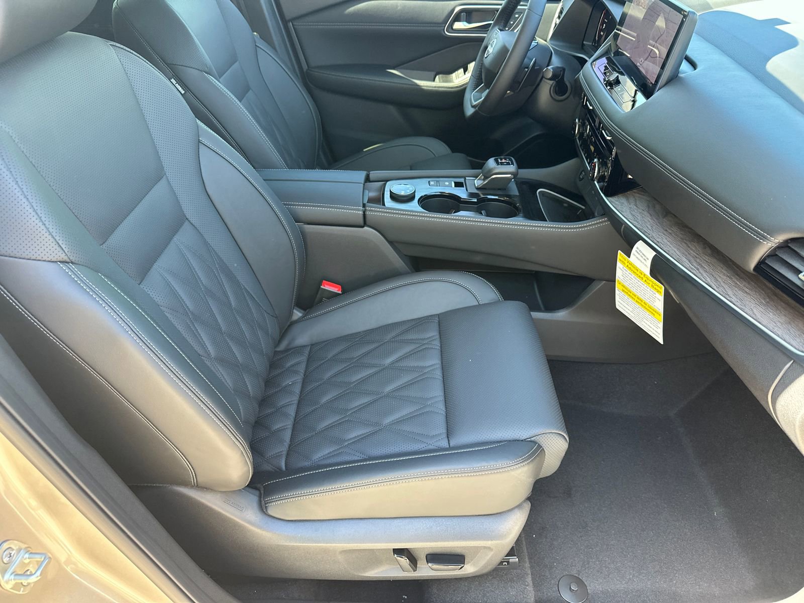 New 2026 Nissan Rogue Platinum w/ Platinum Premium Package image 11
