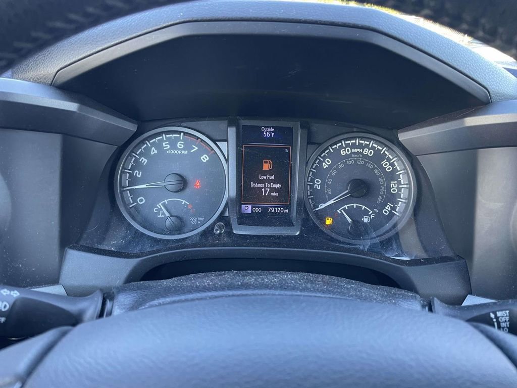 Used 2018 Toyota Tacoma TRD Sport image 33