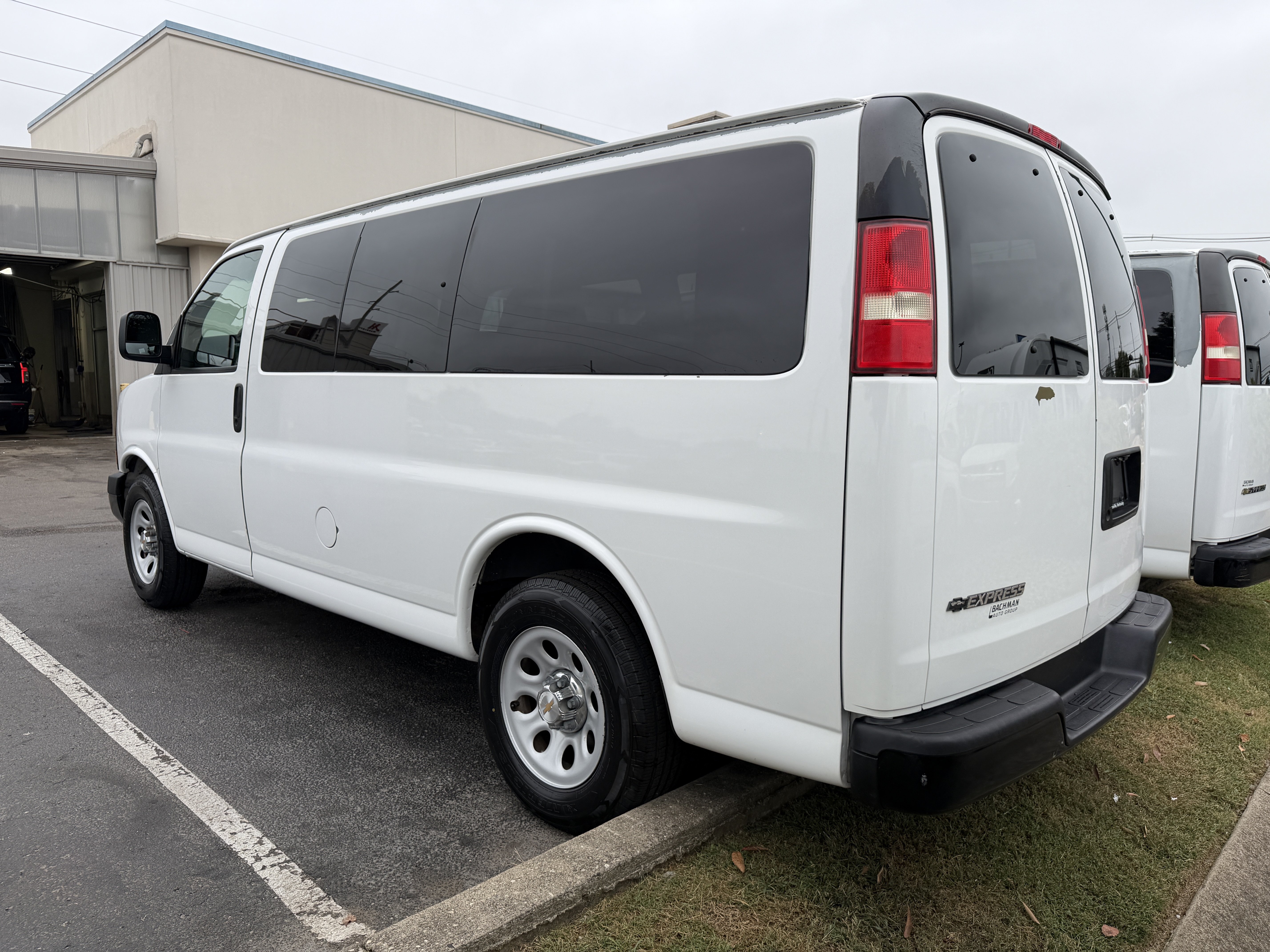 Used 2013 Chevrolet Express 1500 LS RWD image 5