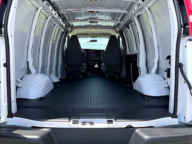 New 2026 Chevrolet Express 2500 w/ Driver Convenience Package RWD image 13