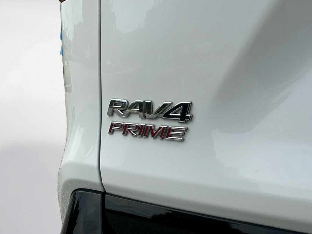 Used 2024 Toyota RAV4 SE w/ Weather & Moonroof Package AWD/4WD image 19