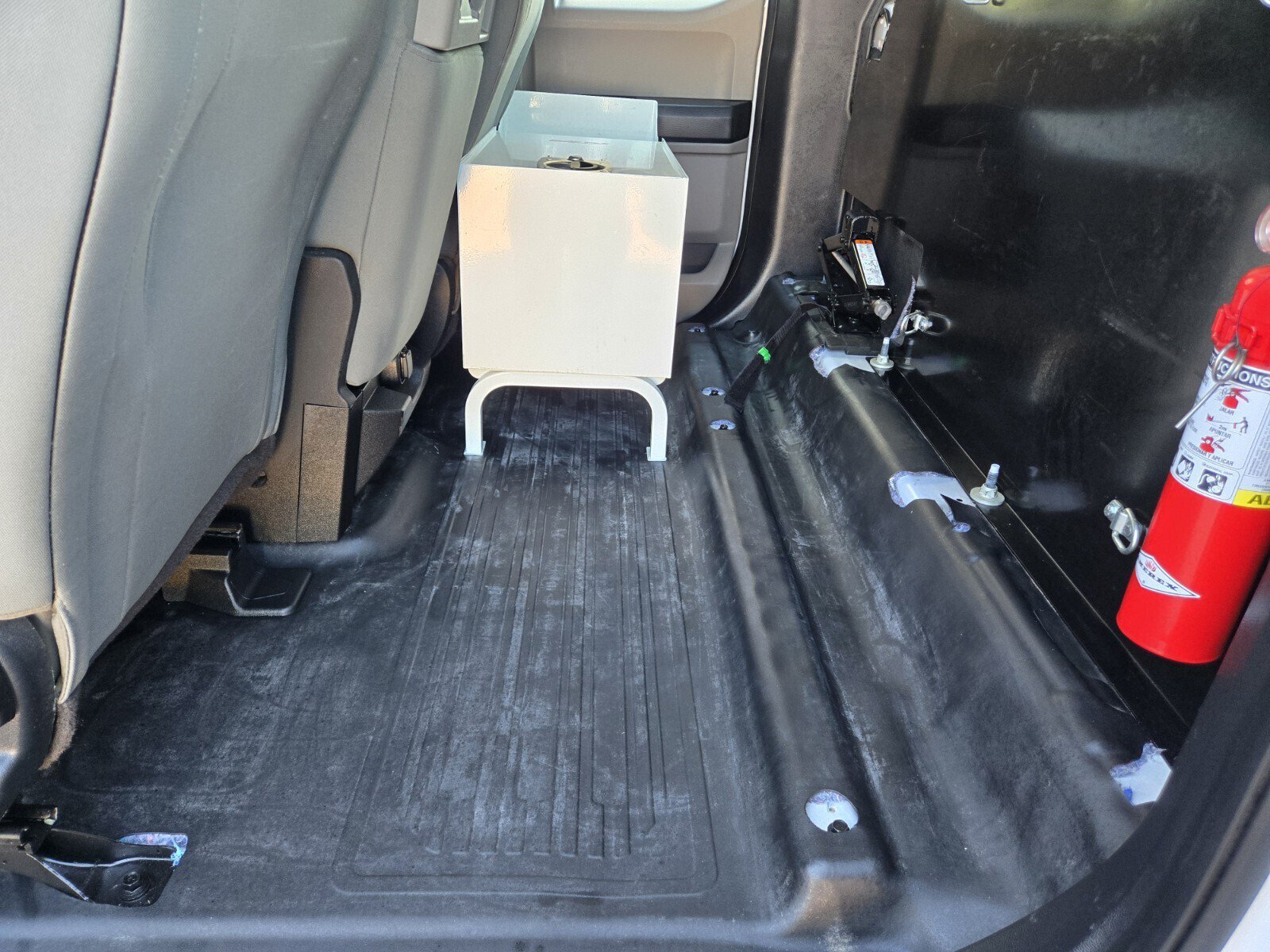 Used 2017 Ford F150 XL w/ Equipment Group 101A Mid RWD image 9