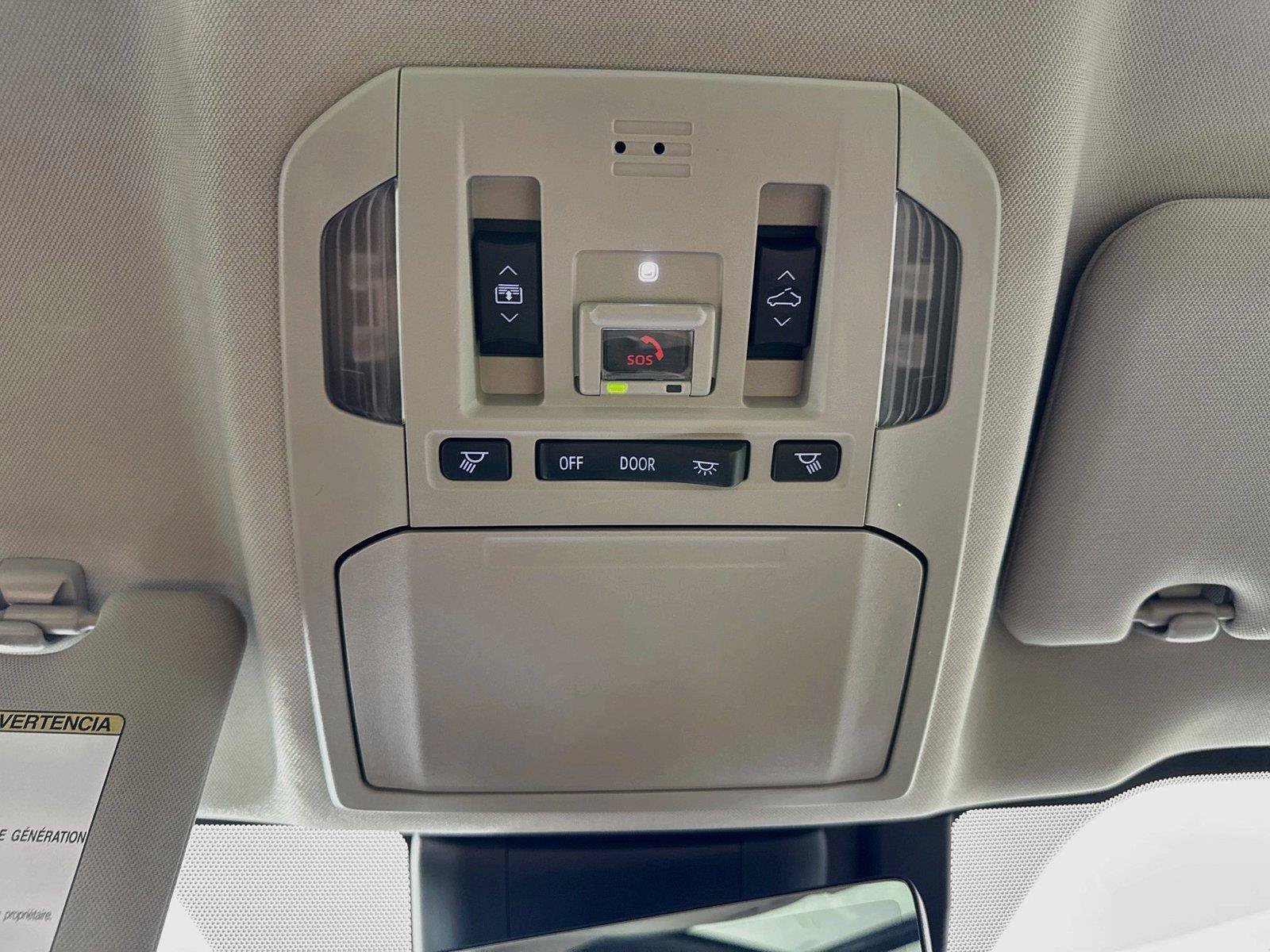 Used 2023 Toyota Highlander Platinum FWD image 25