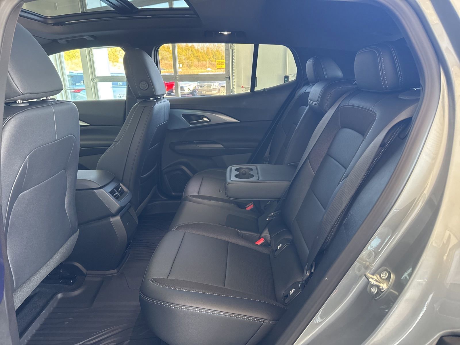 New 2026 Chevrolet Equinox EV LT image 13