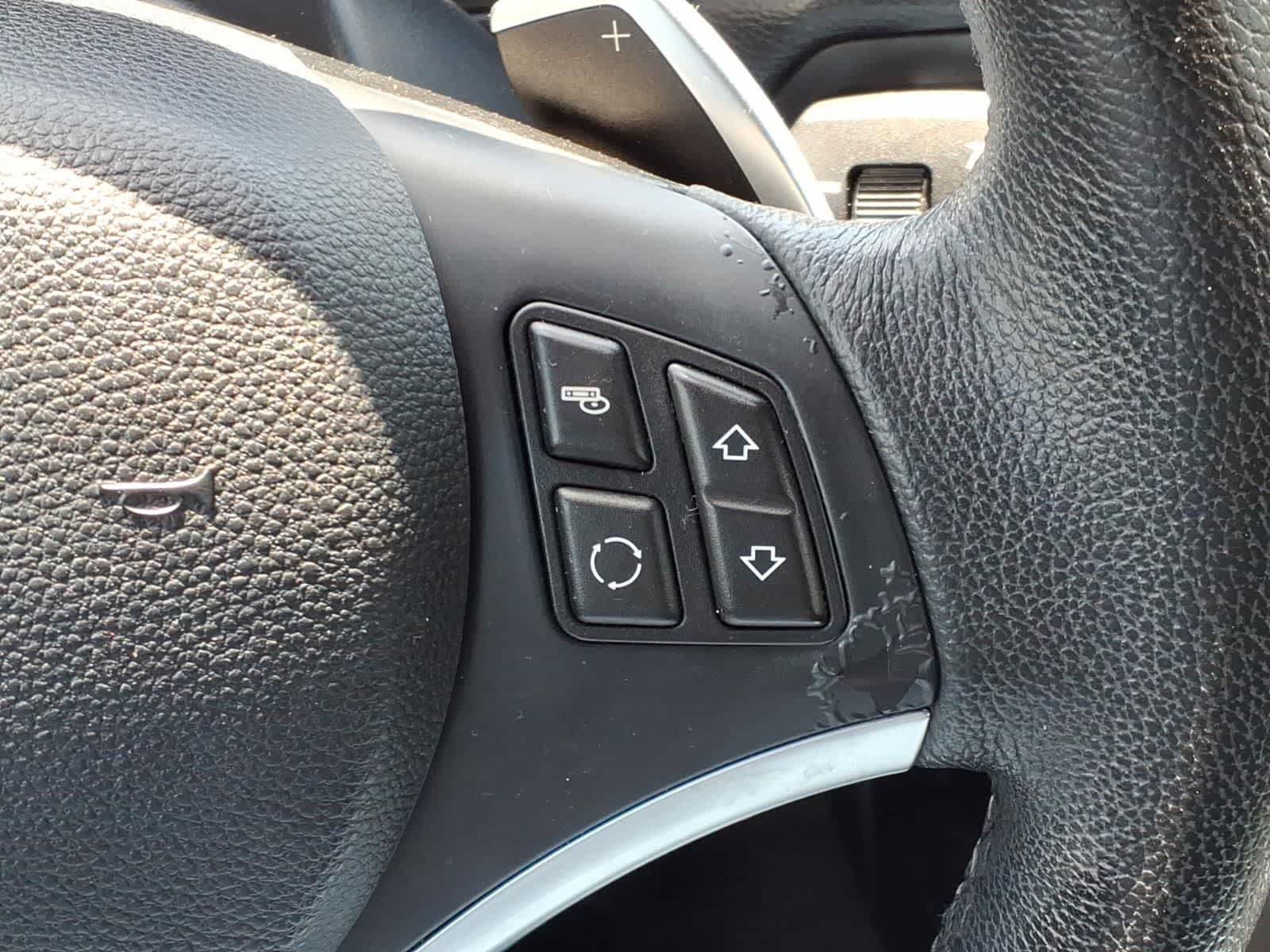 Used 2011 BMW 128i Convertible image 19