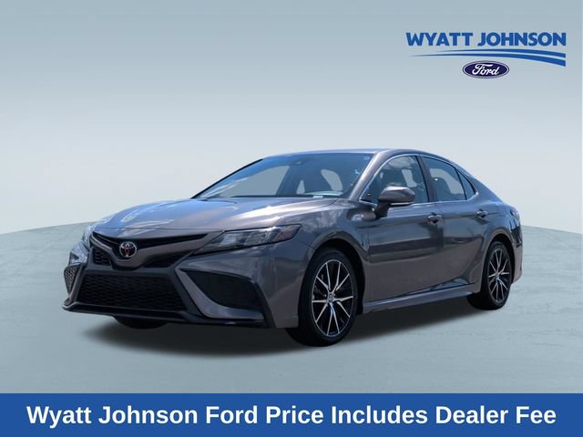 Used 2024 Toyota Camry SE