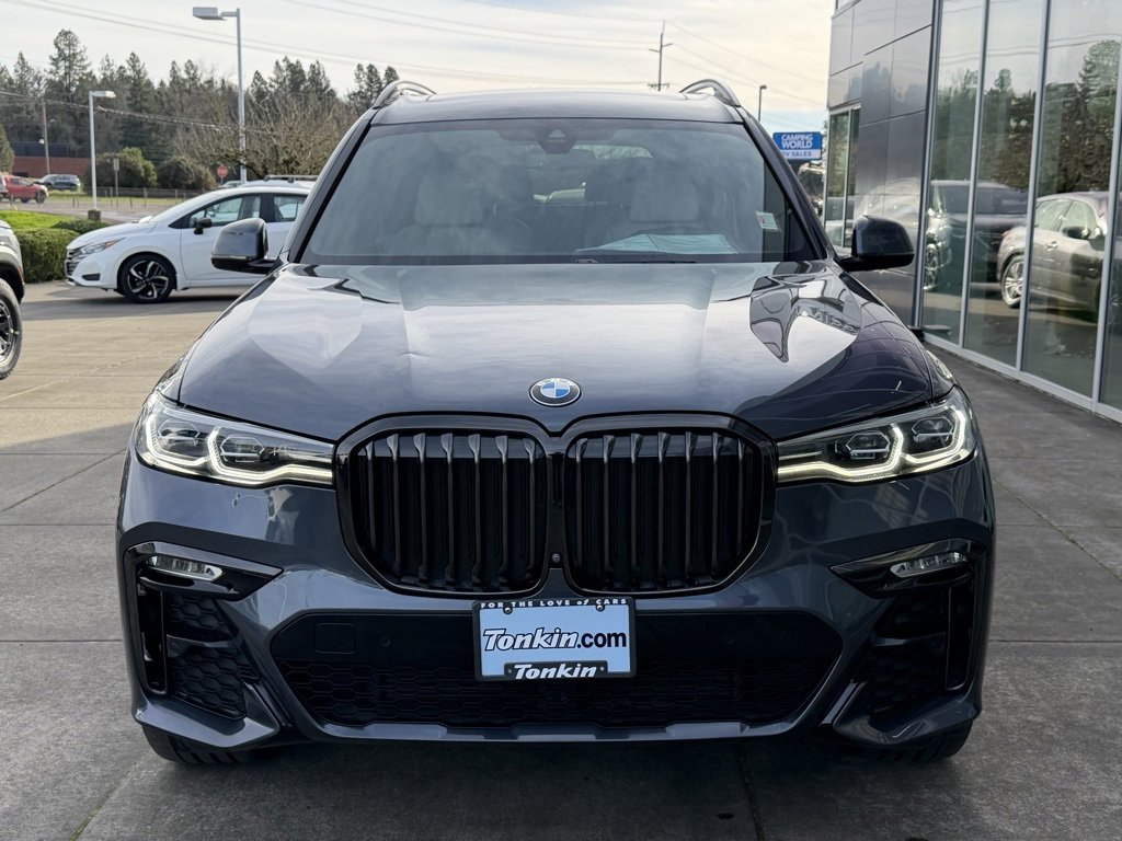 Used 2021 BMW X7 xDrive40i w/ M Sport Package image 3