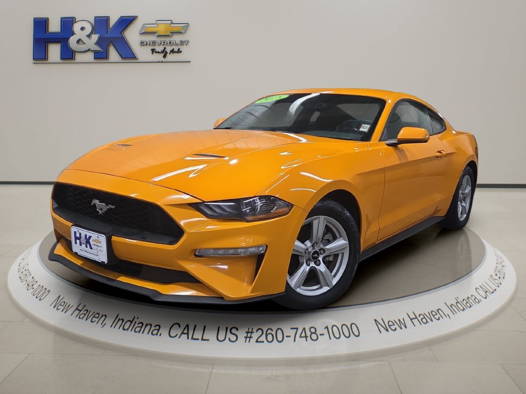 Used 2018 Ford Mustang Coupe RWD image 3