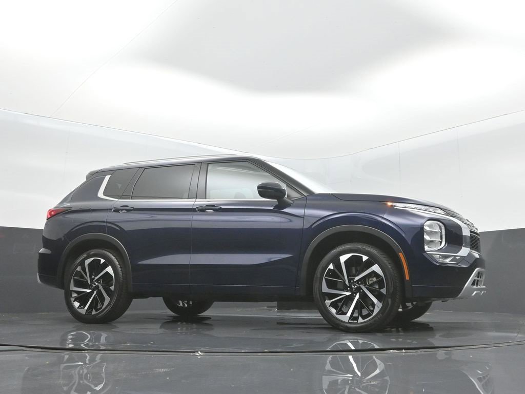 Used 2024 Mitsubishi Outlander SEL image 29