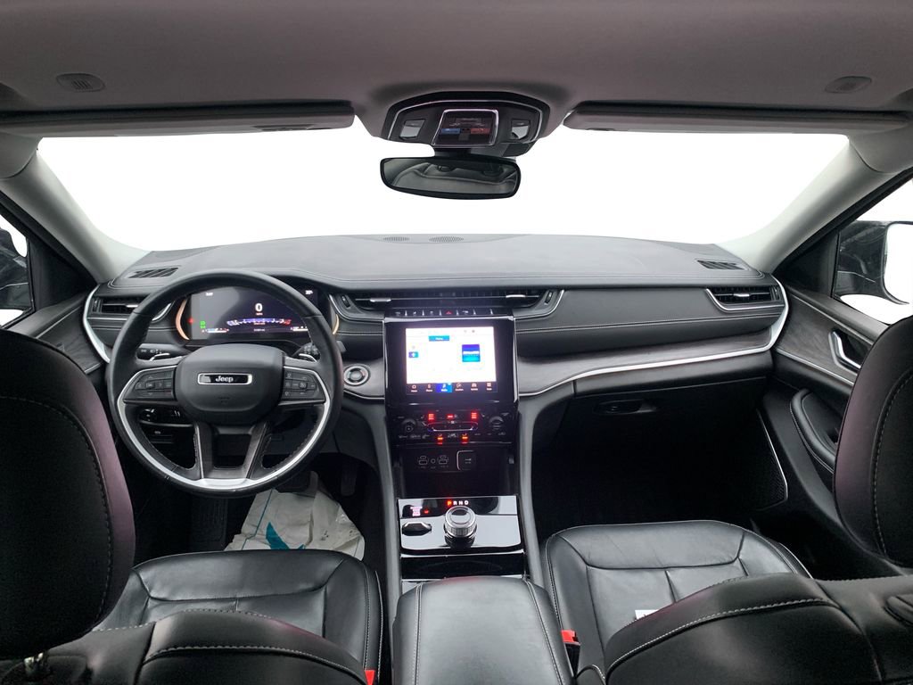 Used 2022 Jeep Grand Cherokee L Limited image 17