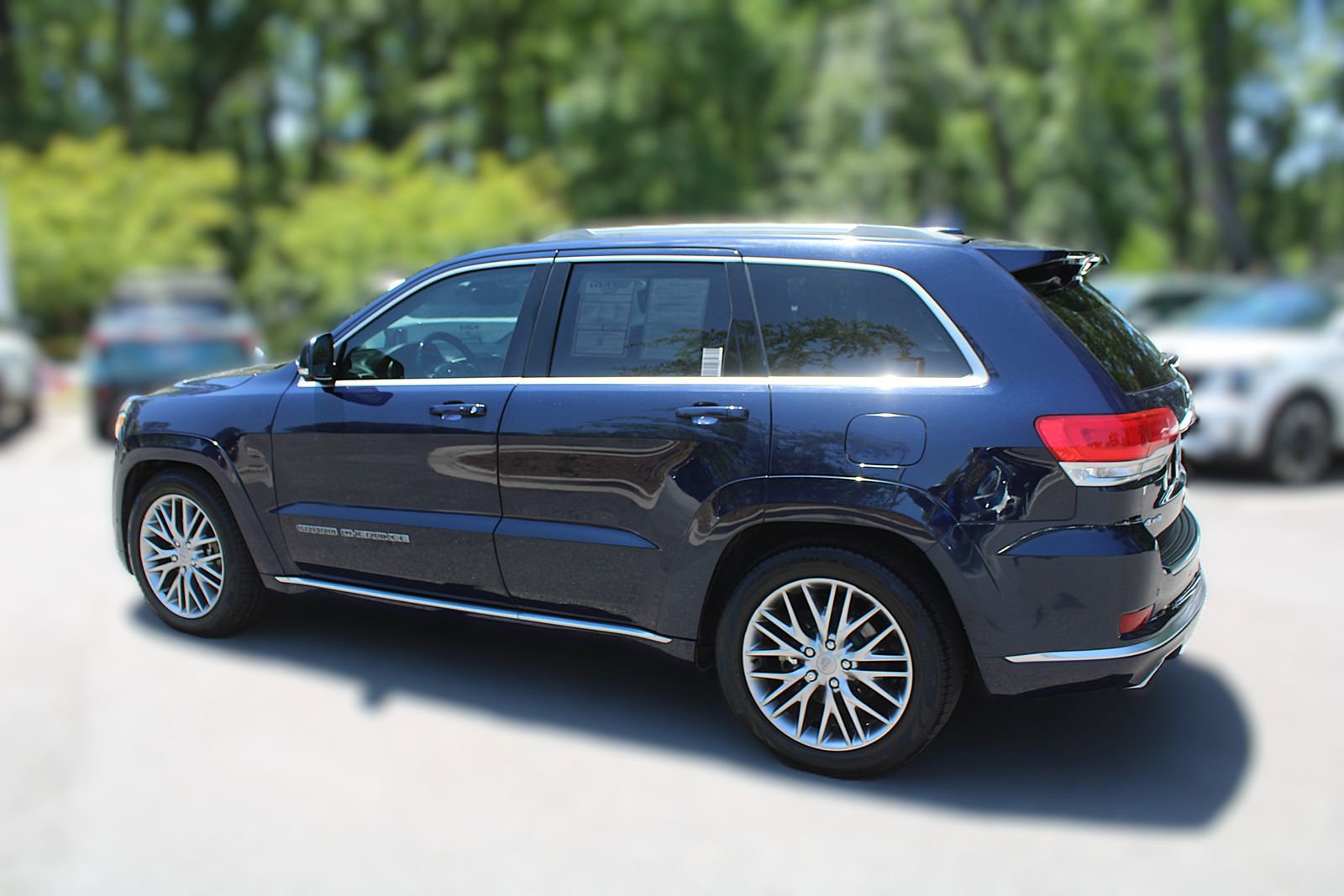 Used 2018 Jeep Grand Cherokee Summit AWD/4WD image 6