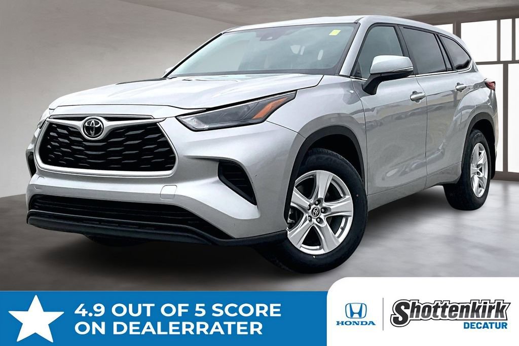 Used 2023 Toyota Highlander L image 1