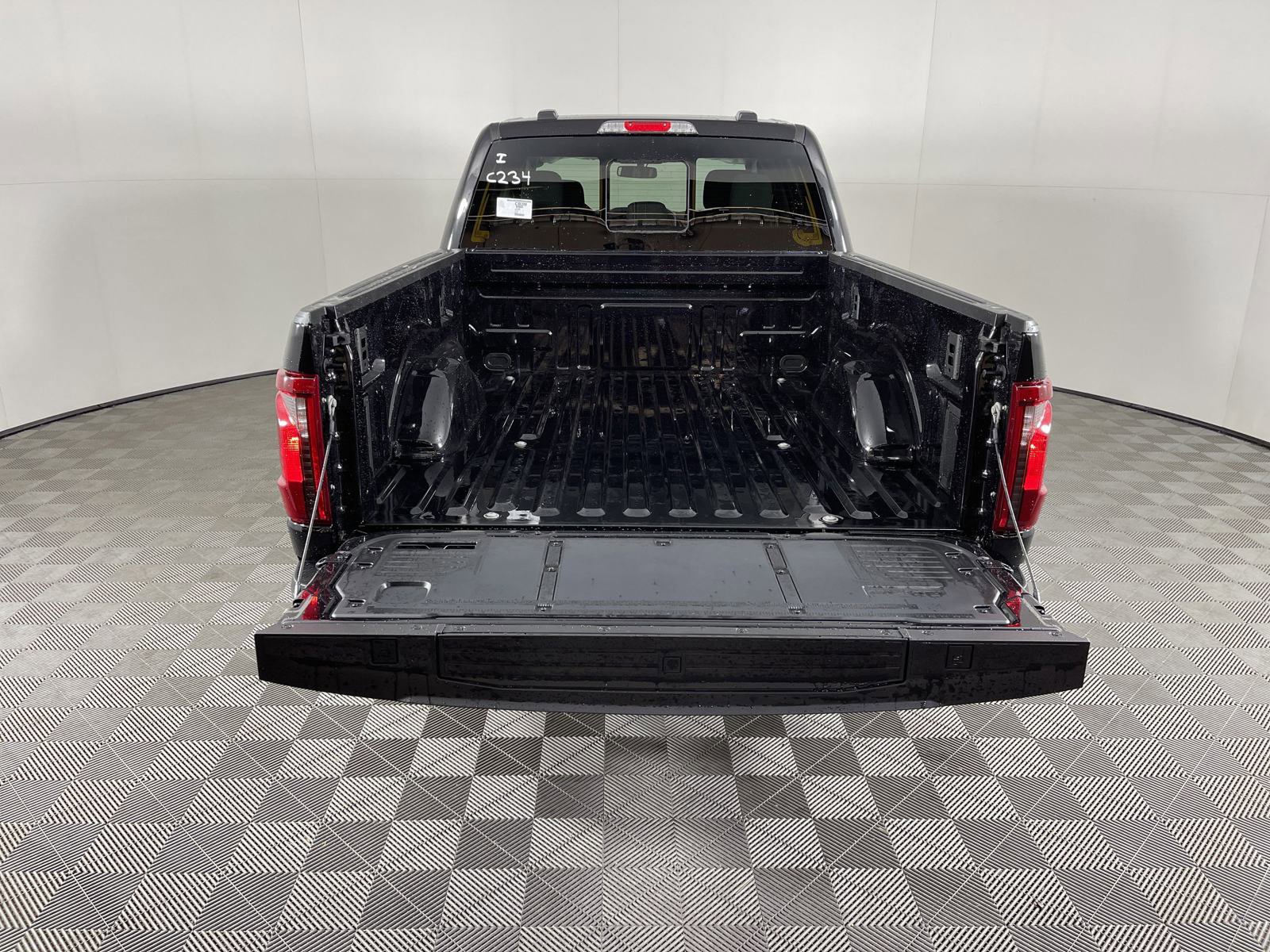 New 2025 Ford F150 XLT w/ Equipment Group 303A High image 9