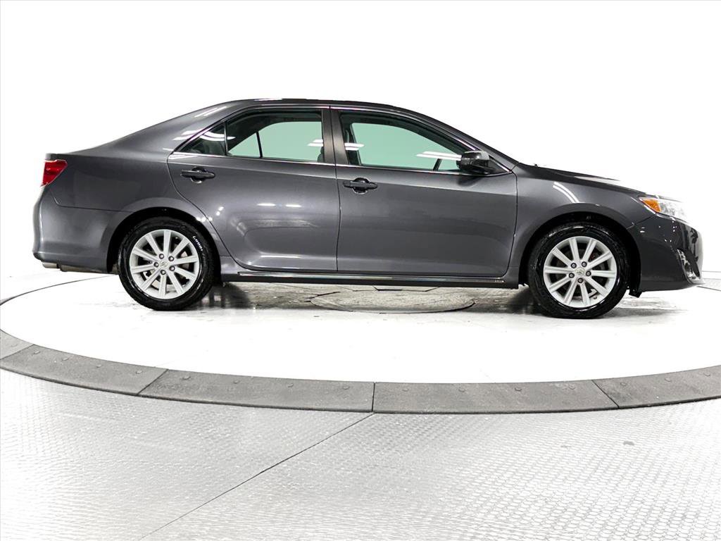 Used 2013 Toyota Camry XLE image 12