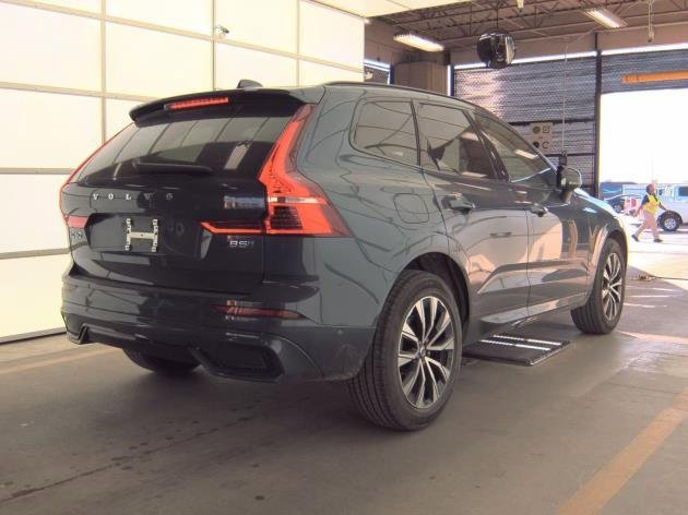Certified 2025 Volvo XC60 B5 Plus image 3