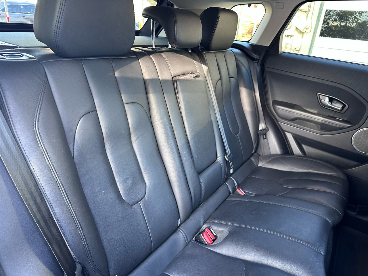 Used 2014 Land Rover Range Rover Evoque Pure Premium image 25