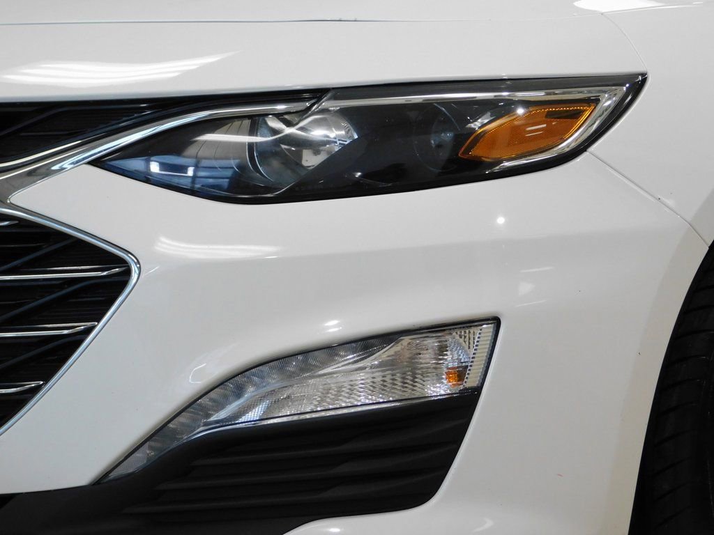 Used 2022 Chevrolet Malibu LT image 19