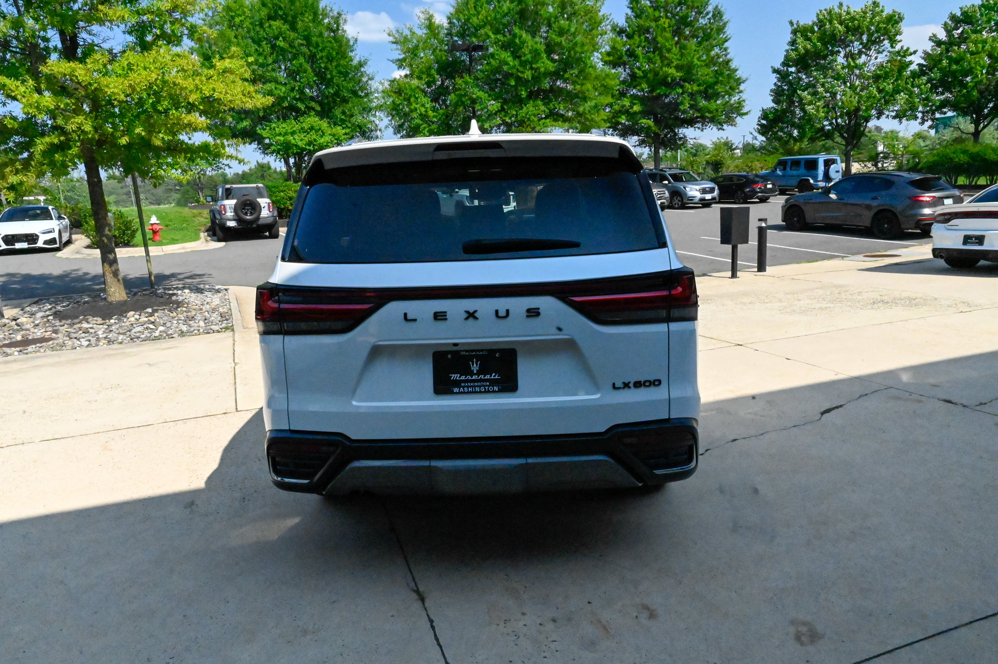 Used 2025 Lexus LX 600 4WD w/ Accessory Package (2T) image 6