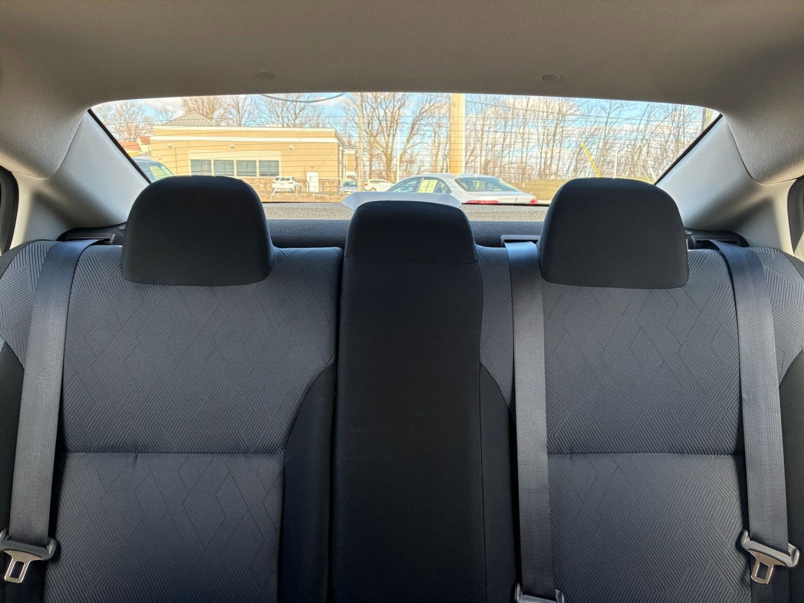 Used 2025 Nissan Versa SV image 39