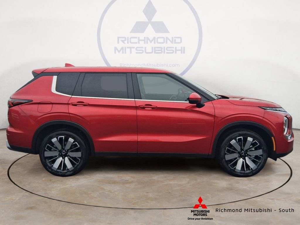 New 2026 Mitsubishi Outlander SE FWD image 2