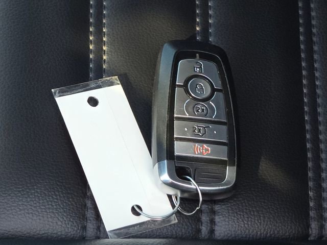 Used 2024 Ford Edge SEL w/ Convenience Package image 29